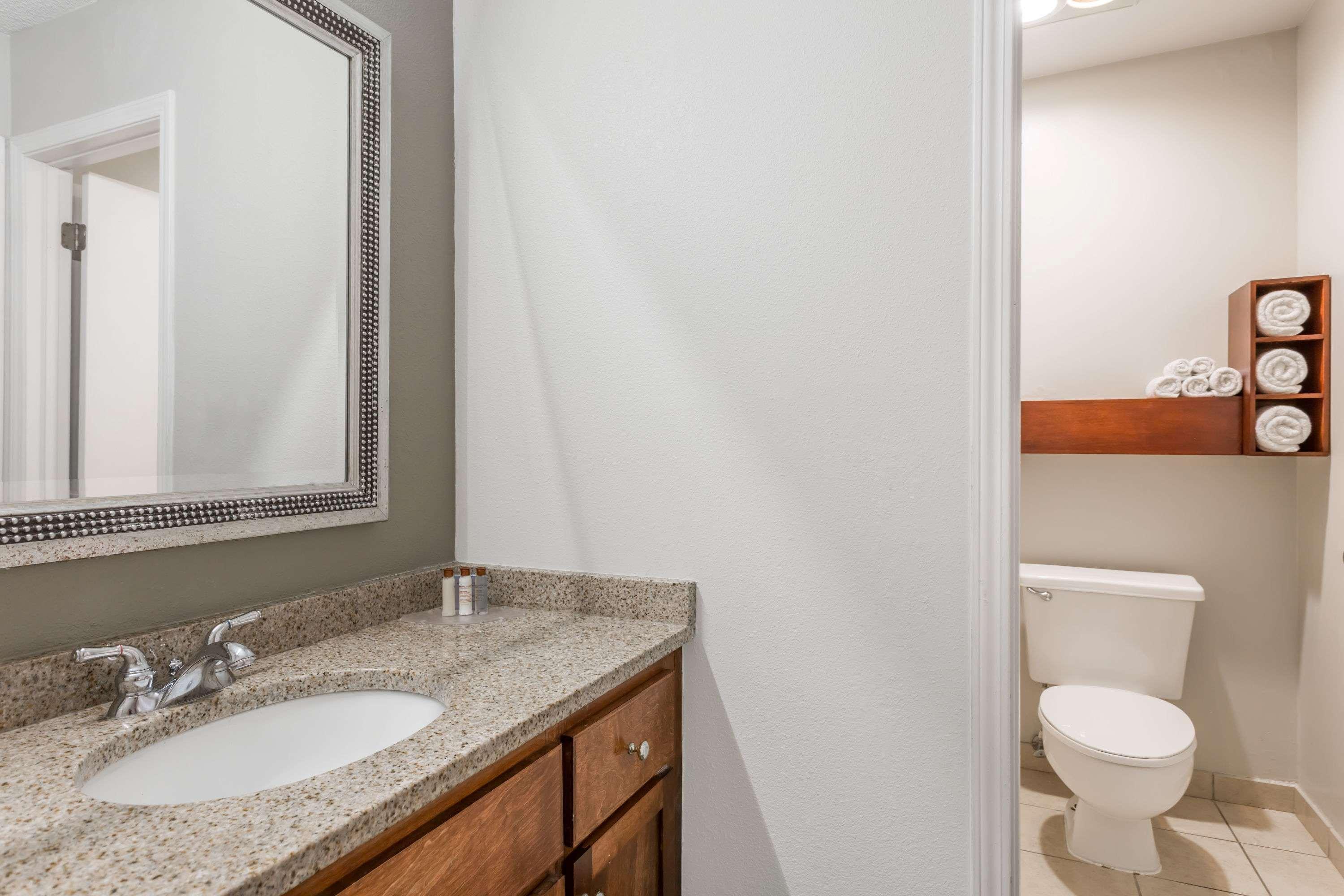 Hotel Hawthorn By Wyndham 3*