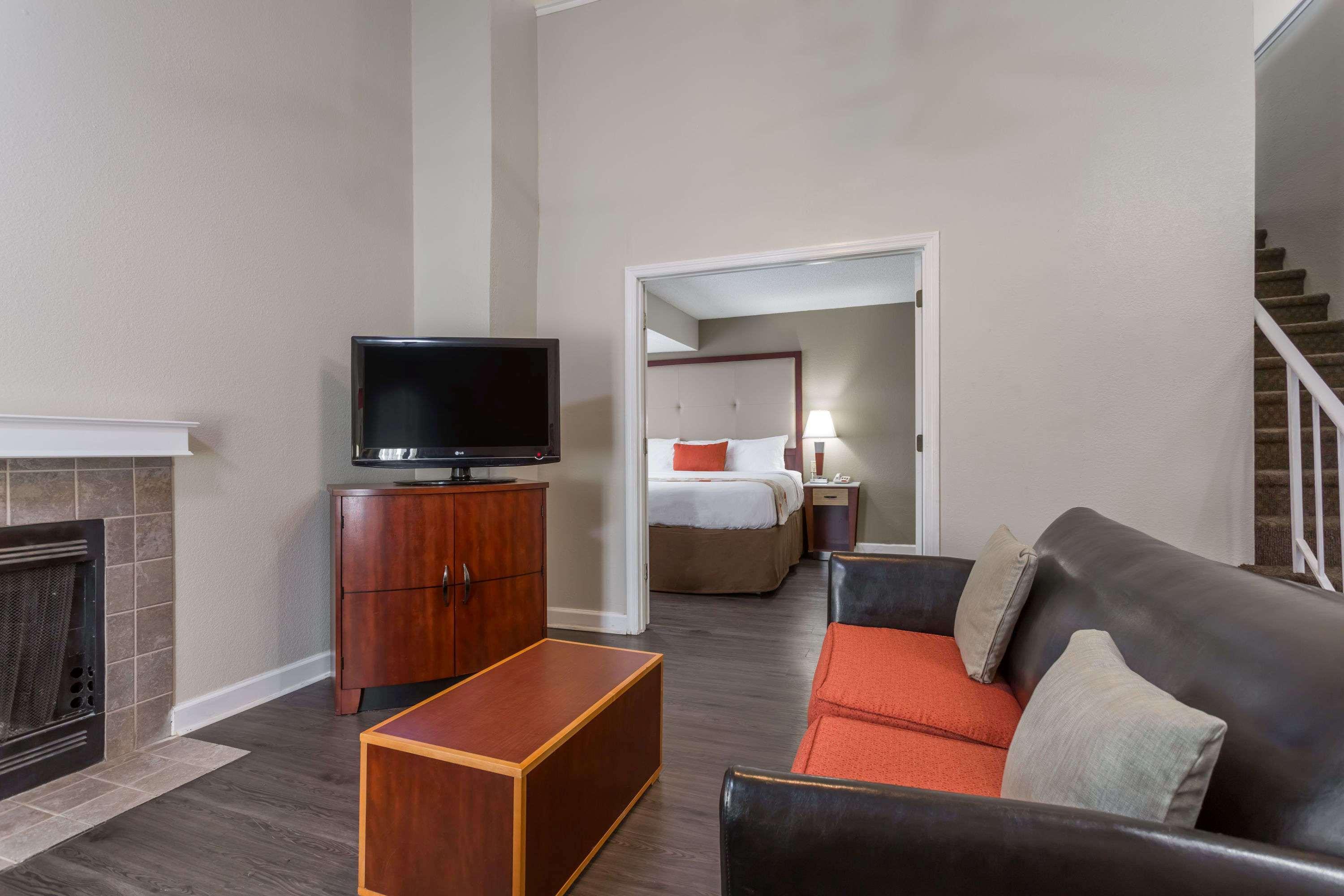 Hotel Hawthorn By Wyndham 3*