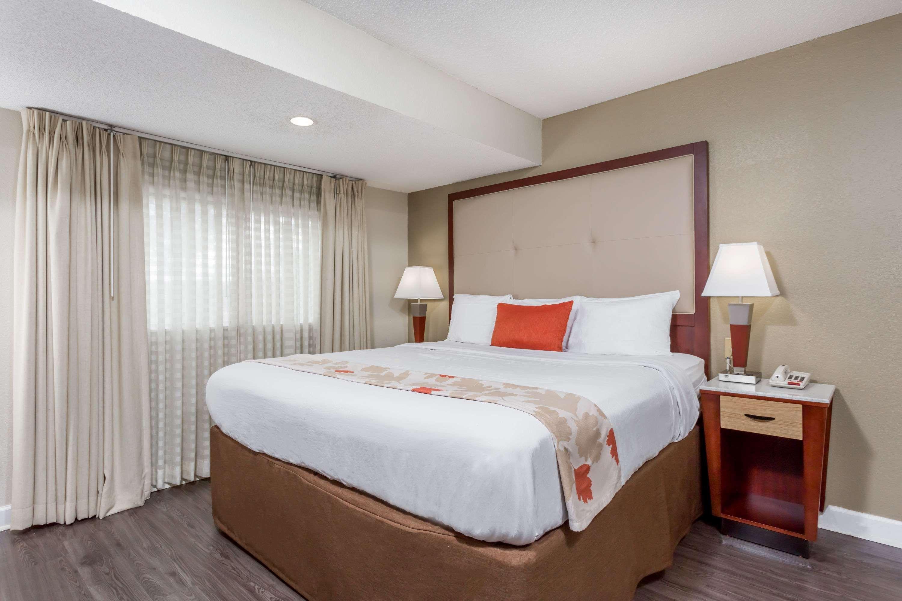 Hotel Hawthorn By Wyndham